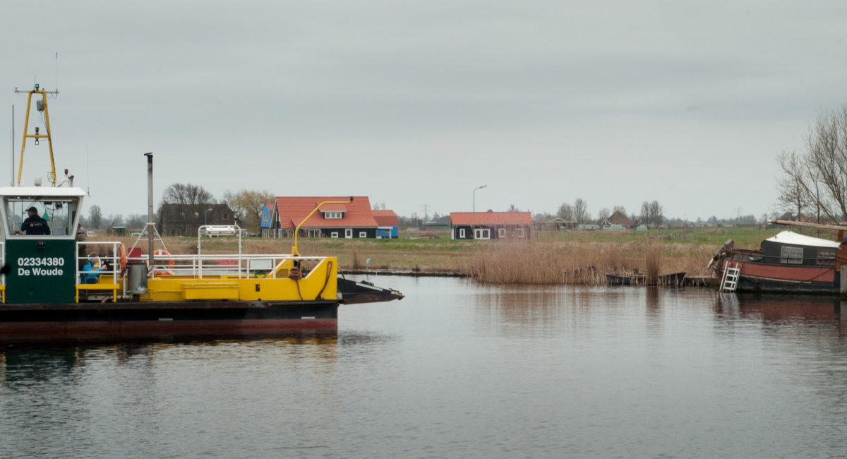 Pont naar B&B De Woude Castricum